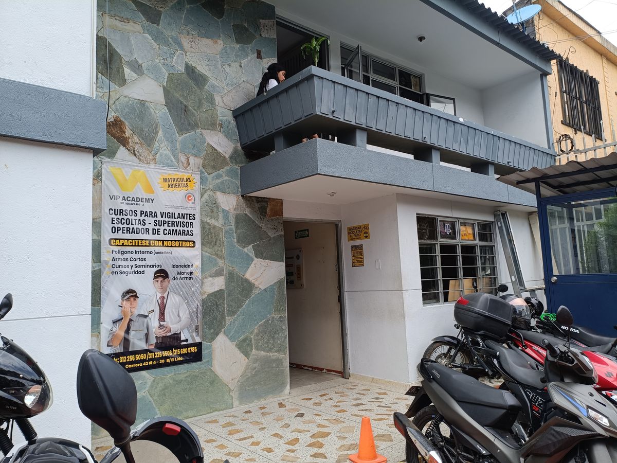 Fachada de las instalaciones de VIP Academy en Cali, Valle del Cauca